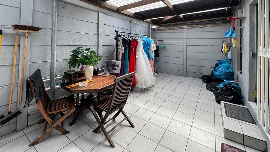 2 Bedroom Property for Sale in Parow Valley Western Cape